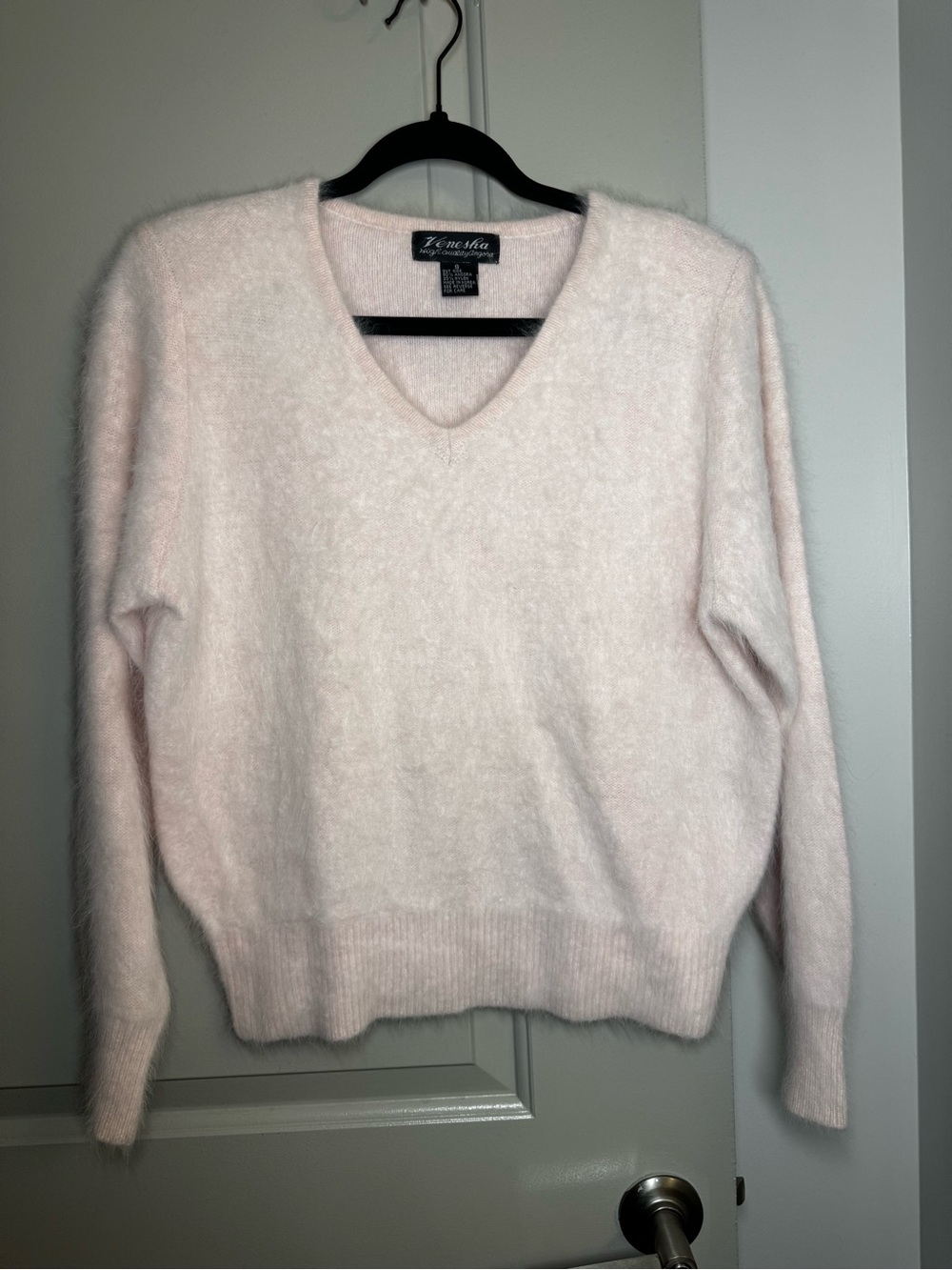 Venesha Blush Pink V-Neck Angora Sweater
